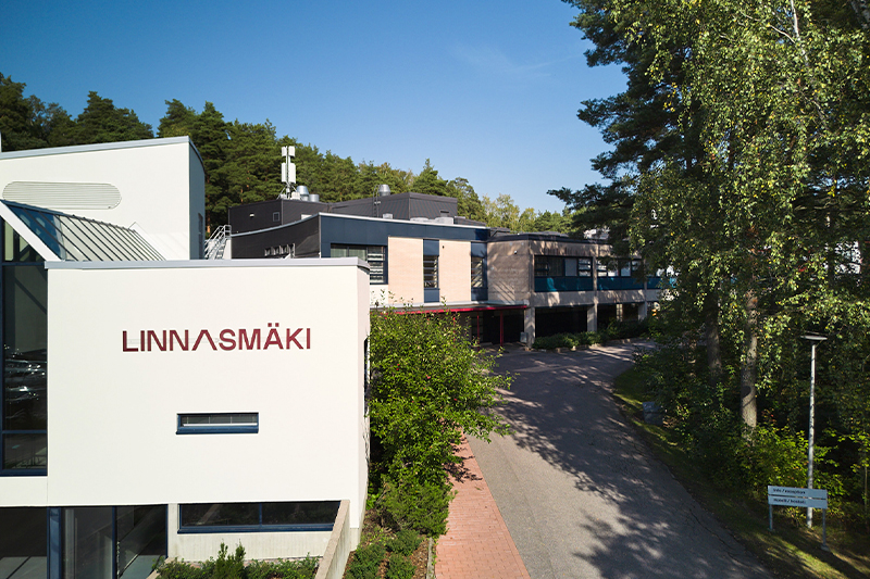 Linnasmäki luonnon keskellä lähellä turun keskustaa