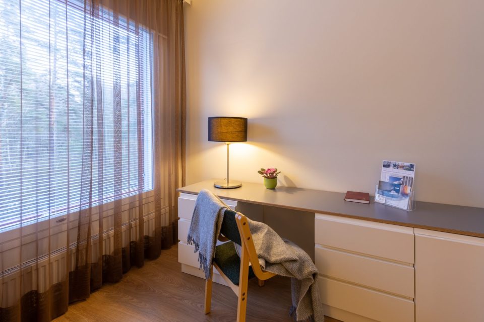 Lägenhet med skrivbord